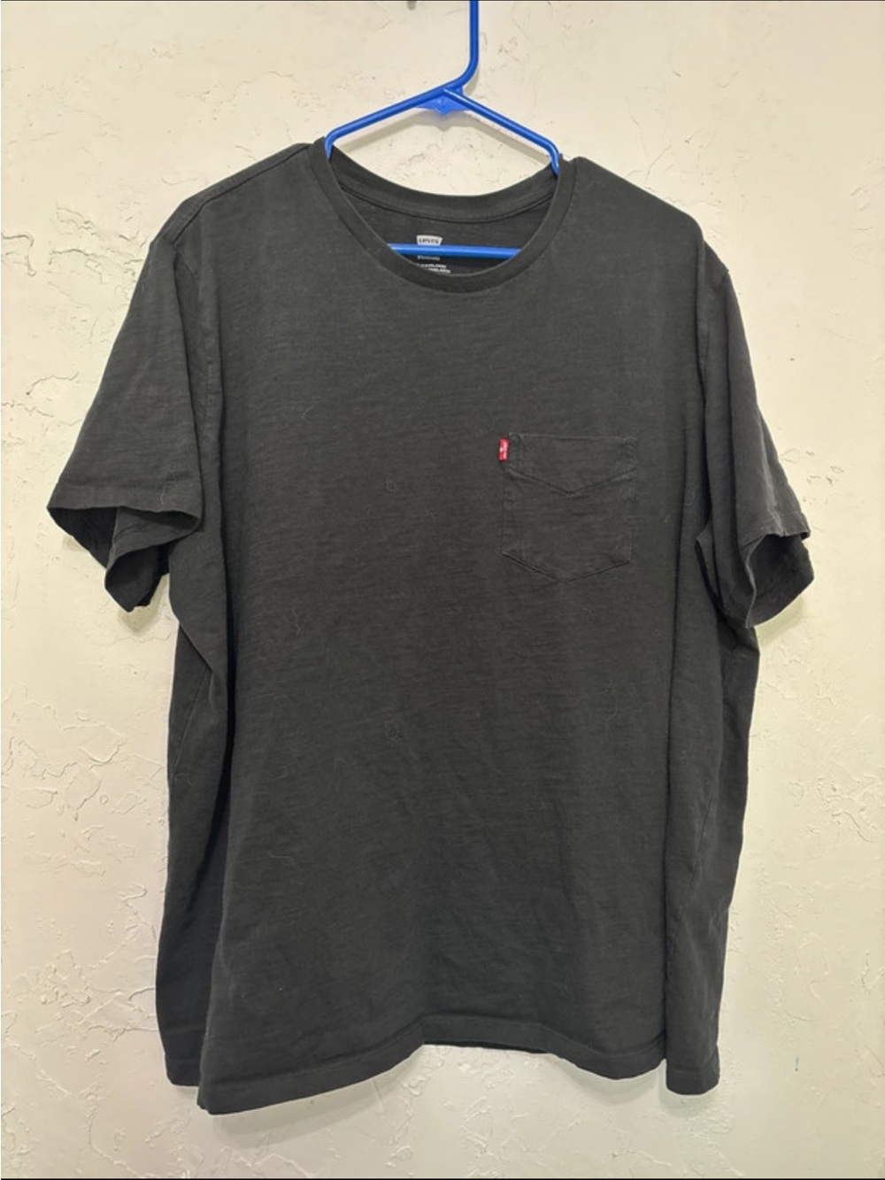 Levi's Men's Charcoal Pocket Tee with Red Tab